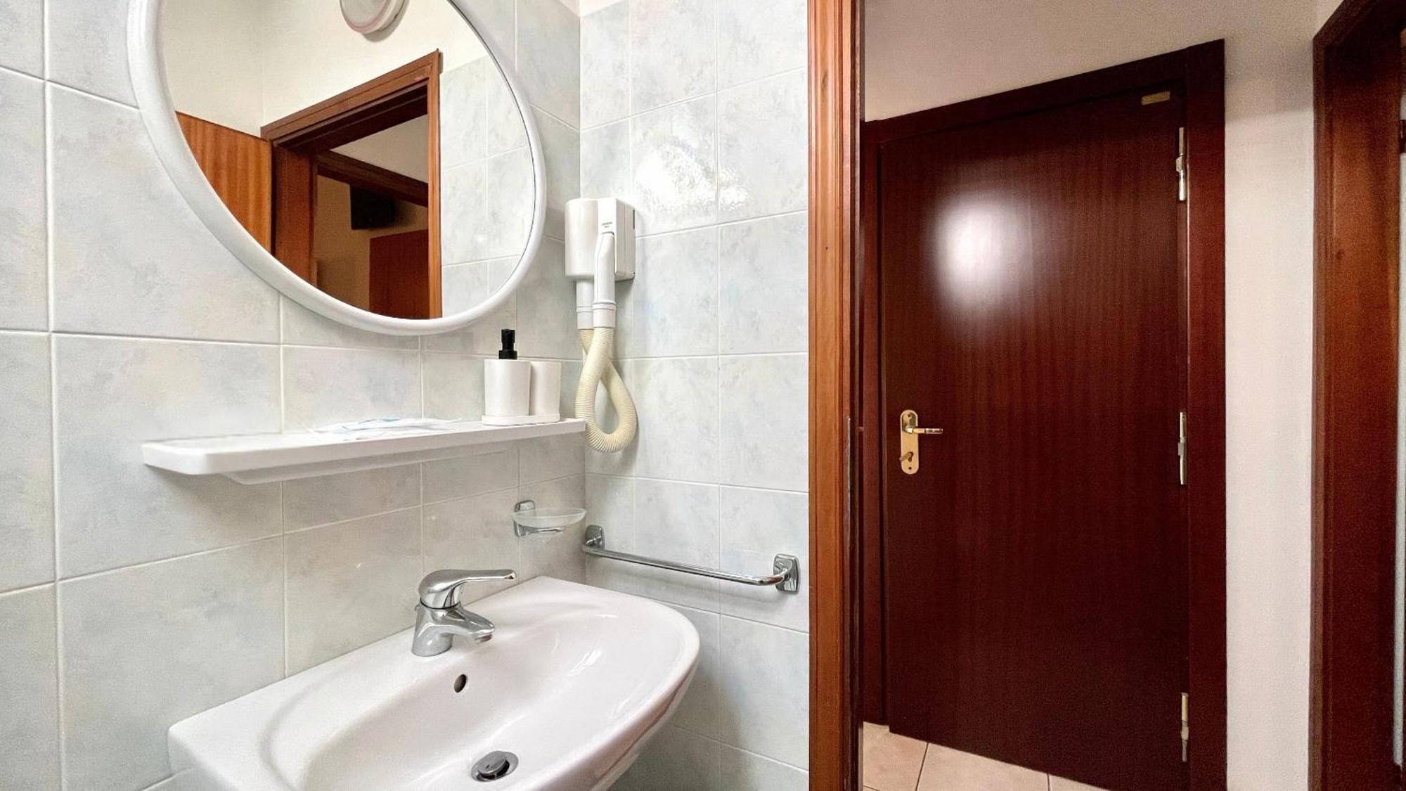 Hotel Zanella Cervia Luaran gambar