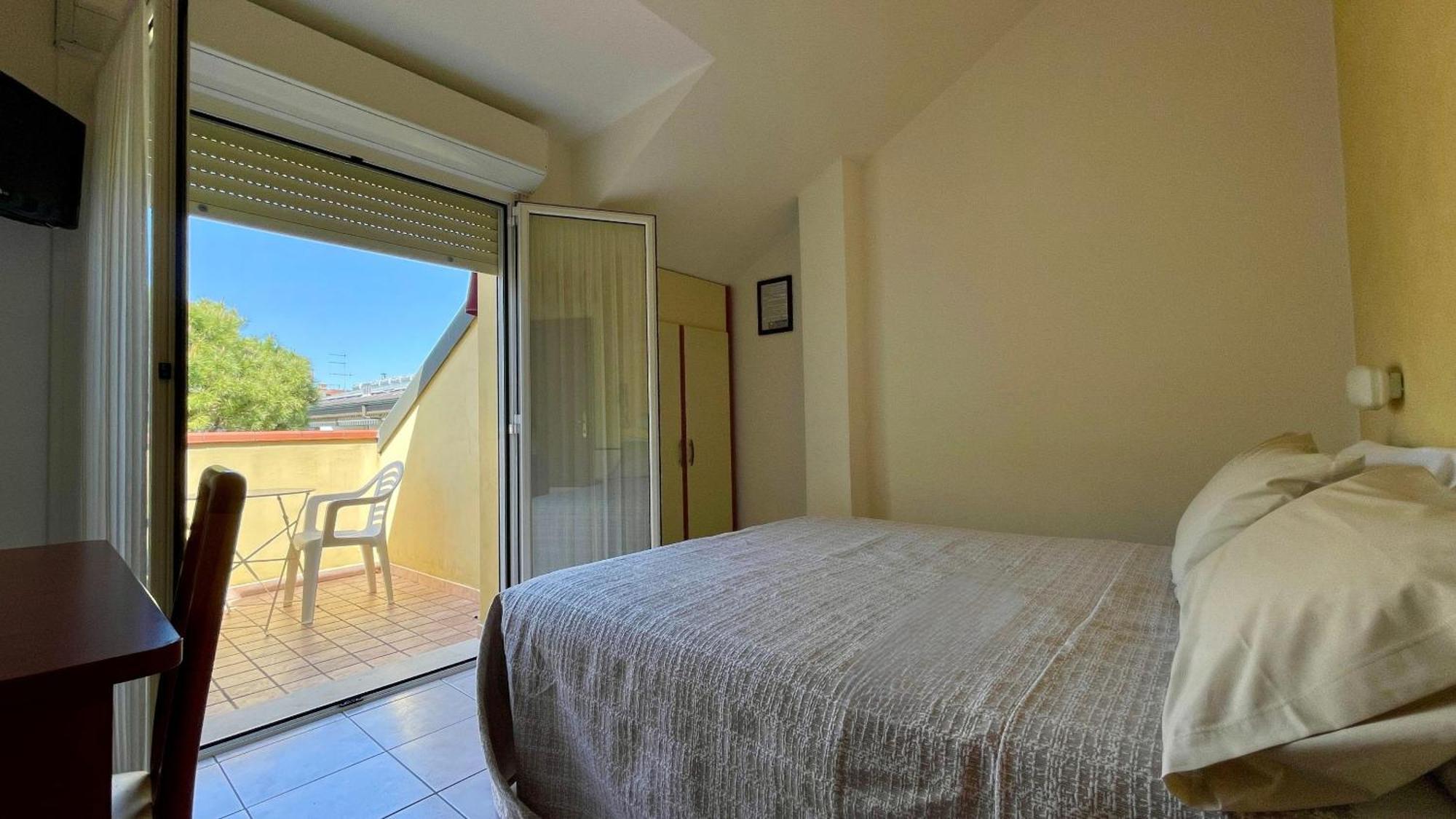 Hotel Zanella Cervia Luaran gambar