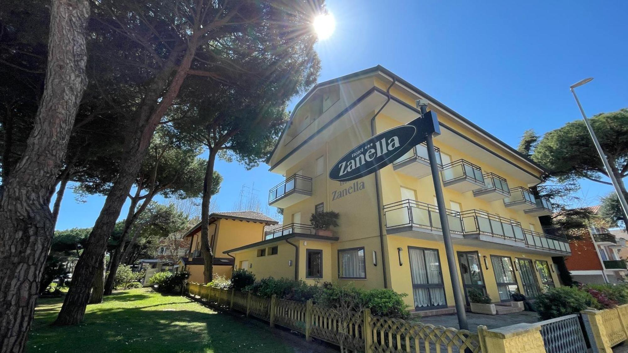 Hotel Zanella Cervia Luaran gambar